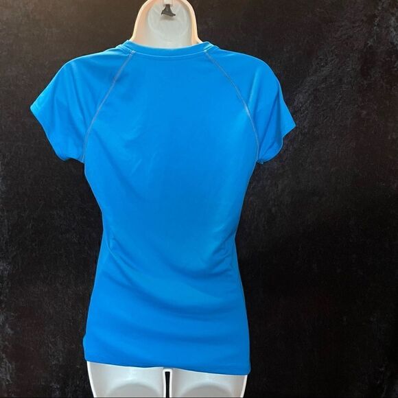 Champion Women’s Semi fitted blue tee Size Small - Picture 5 of 8